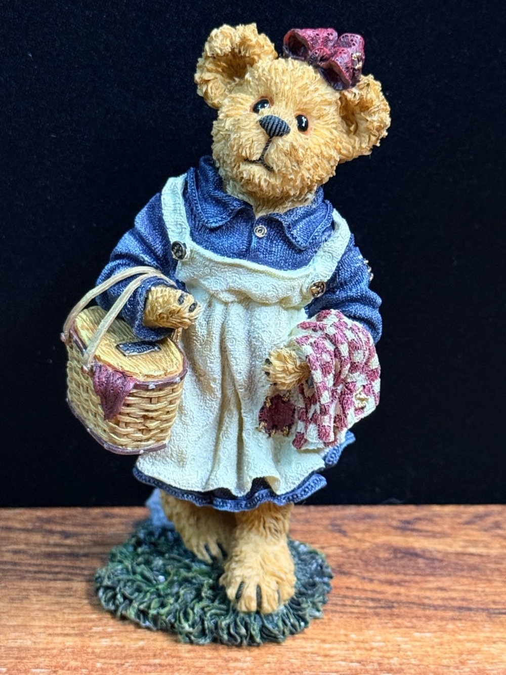 THE BOYDS COLLECTION “Molly B. Berriweather…Teddy Bear’s Picnic” Figurine
